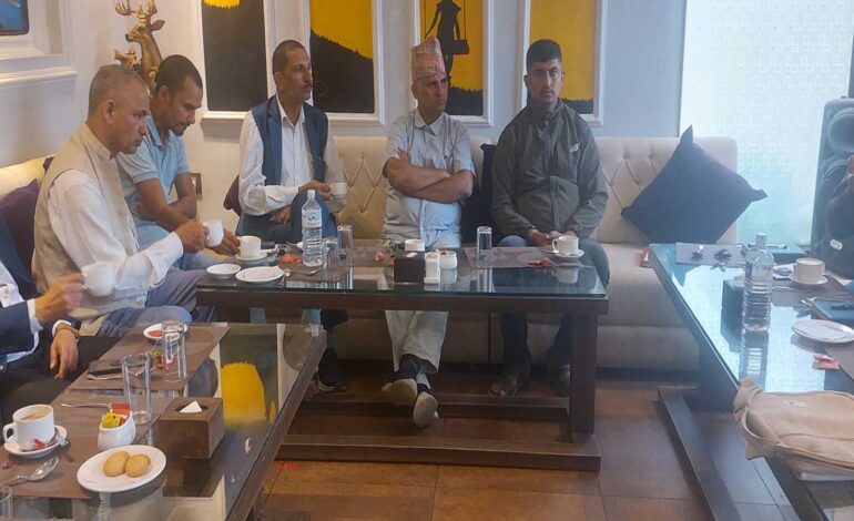बजारमा दुध ५० प्रतिशत माग घट्यो