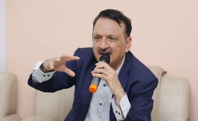विकास परियोजनाको प्रभावकारी कार्यान्वयनमा अर्थमन्त्रीको जोड