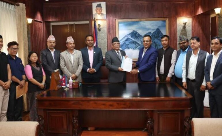 गिजोलिँदै शिक्षा विधेयक, अधिकार खोज्न शक्ति केन्द्र धाउँदै स्थानीय सरकार