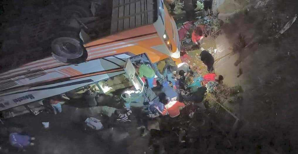दाङमा बस दुर्घटनाः मृत्यु हुनेको संख्या १२ पुग्यो