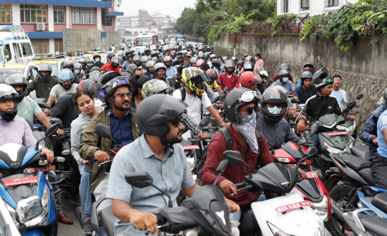 पेट्रोलियम ट्यांकर चालक संघ र सरकारबीच भएको ४ बुँदे सहमति भएपछि पम्प खुले