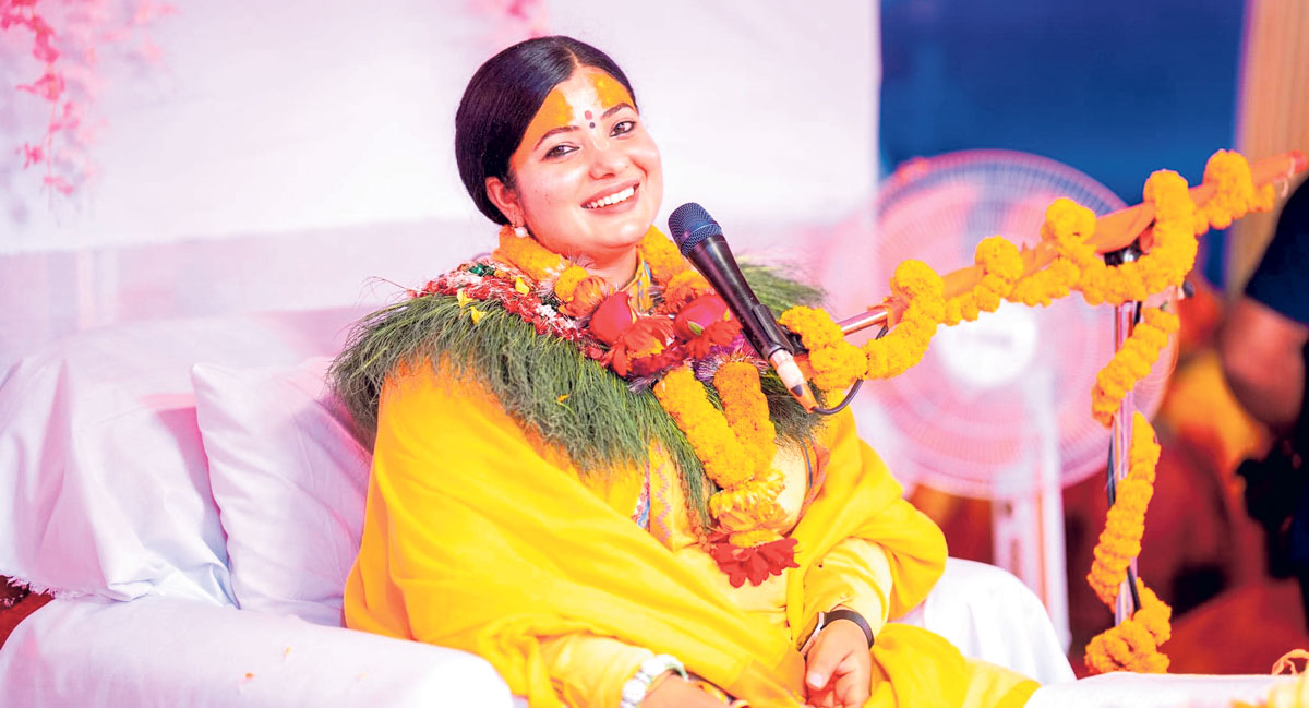 सम्बन्ध विच्छेदपछि कथा वाचक बनेकी राधिका