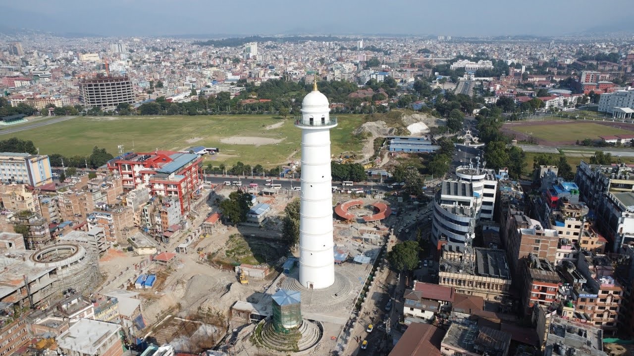 निर्माण सम्पन्न नहुँदै सन्चालन गरियो धरहरा