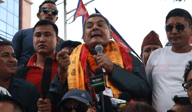 प्रसाई नजिकका समर्थक र सहयोगीलाई पक्रिन त्रास देखाउँदै प्रहरी