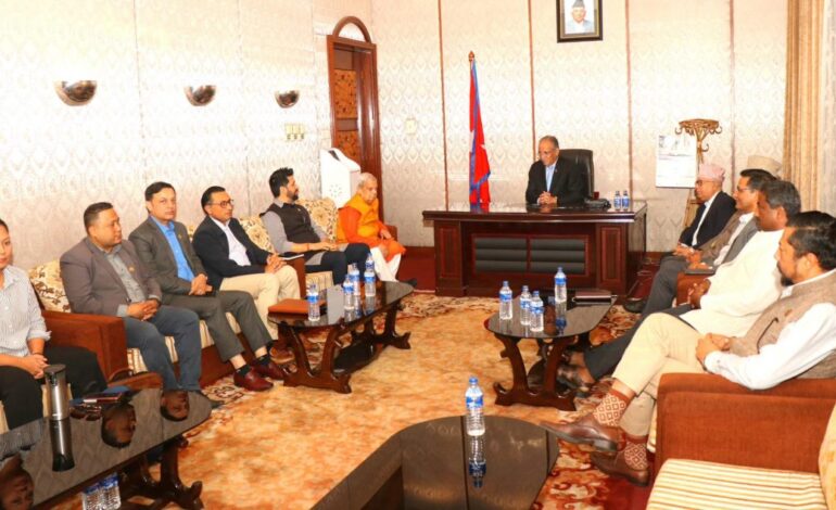 रविलाई पक्रिए प्रतिवाद गर्ने विपक्षी दलको निर्णय