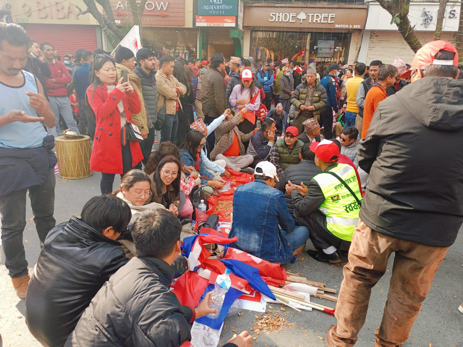 सभामा फोहोर गरेपछि महानगरले गर्यो एमालेलाई १ लाख जरिमाना