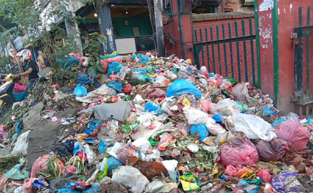 काठमाडौँ महानगर क्षेत्रभित्र खुला रूपमा फोहोरमैला जलाए कारबाही