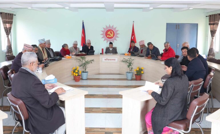 प्रश्न गर्नेमाथि ओलीको ‘डन्डा’, आन्तरिक लोकतन्त्र हराएको एमाले