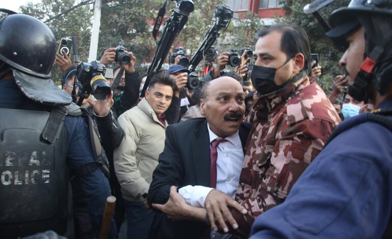 अधिवक्ता त्रिपाठीलाई हातपात गर्ने केसी पक्राउ