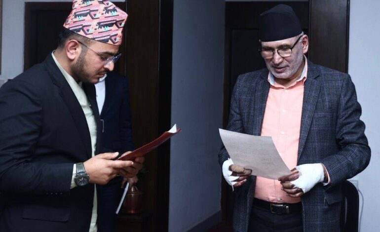 बीमा प्राधिकरणका अध्यक्ष ओझाले सम्हाले कार्यभार