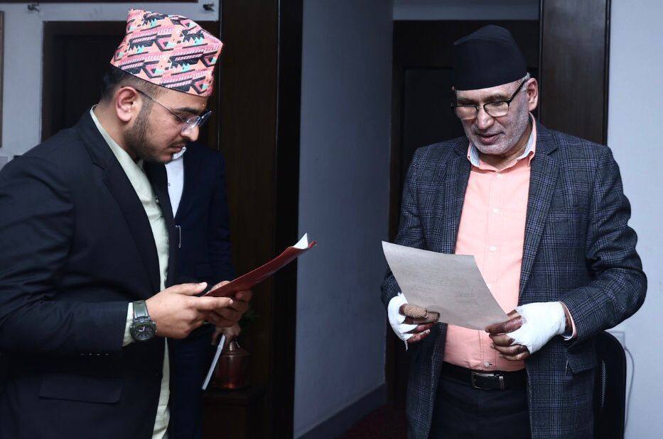 बीमा प्राधिकरणका अध्यक्ष ओझाले सम्हाले कार्यभार