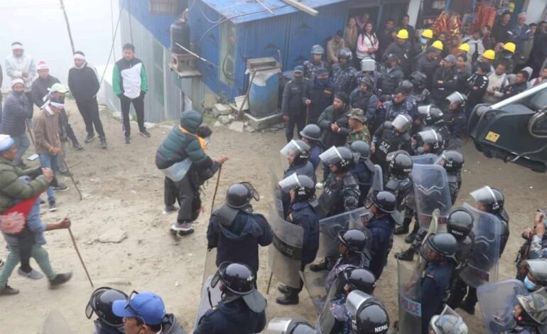 ताप्लेजुङको फुङलिङमा हिजो साँझ झडप भएपछि अनिश्चितकालीन निषेधाज्ञा जारी