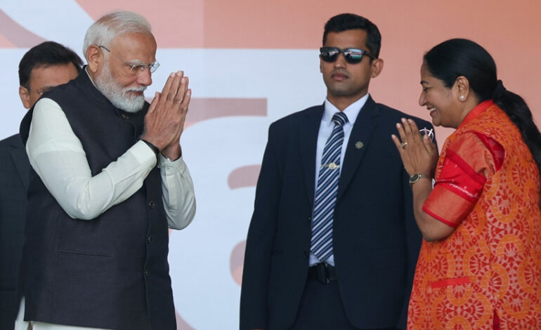 नयाँदिल्लीकी मुख्यमन्त्री रेखालाई मोदीको शुभकामना, जोशका साथ काम गर्नु