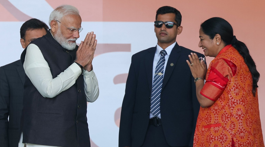 नयाँदिल्लीकी मुख्यमन्त्री रेखालाई मोदीको शुभकामना, जोशका साथ काम गर्नु