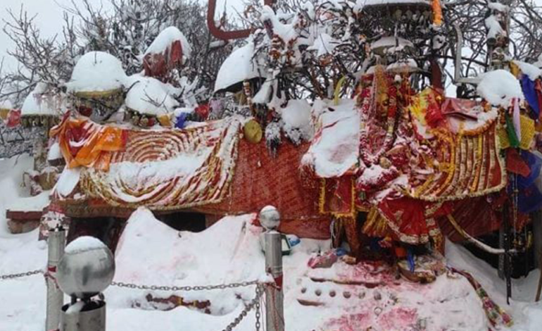 पाथीभरा क्षेत्रमा हिमपात