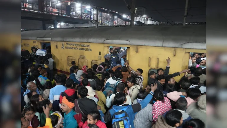 नयाँ दिल्ली रेलवे स्टेसनमा भागदौड मृत्युहुनेको संख्या १८ पुग्यो