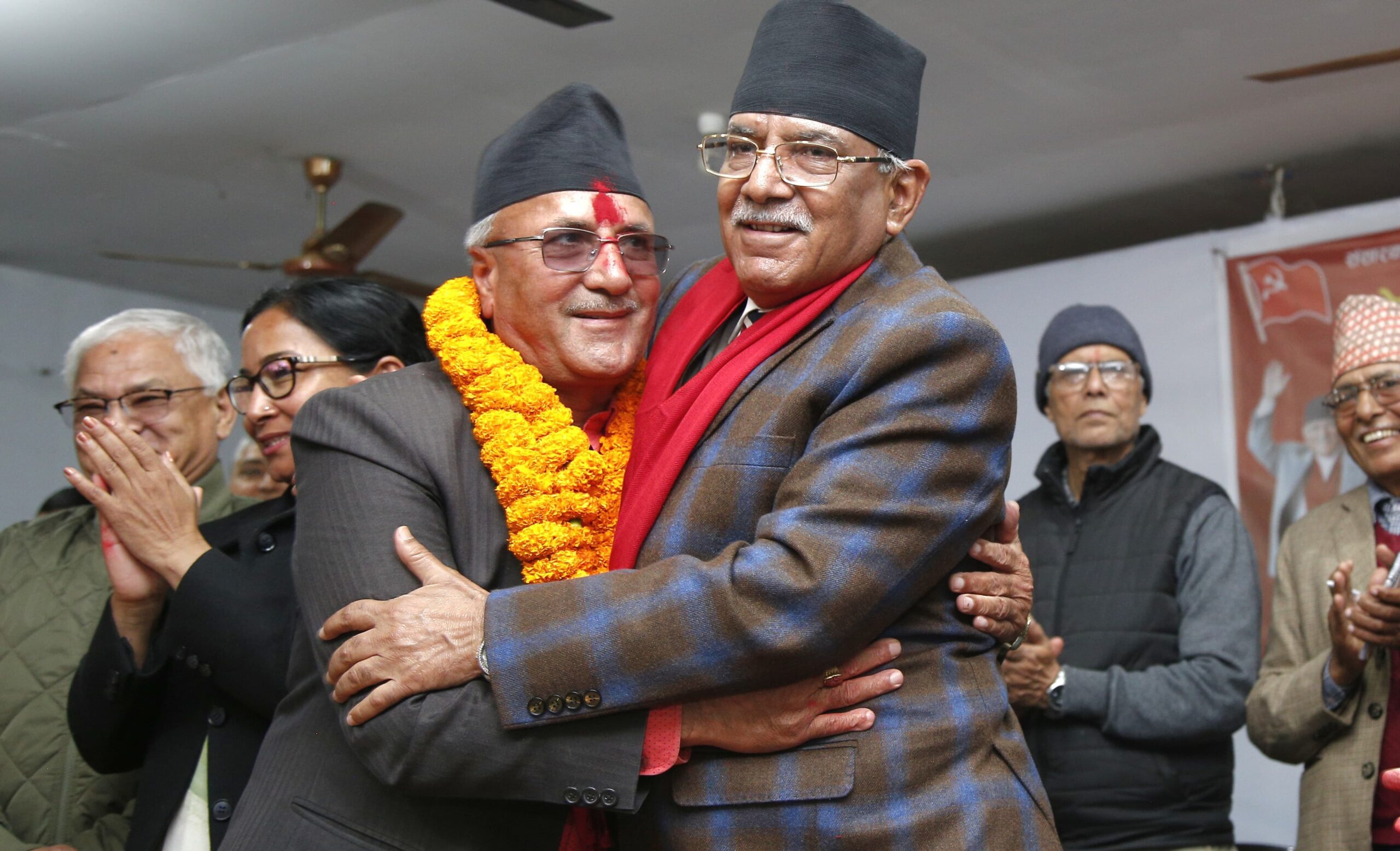 माओवादी र एकीकृत समाजवादीबीचको एकता प्रक्रियालाई सहज बनाउने–प्रचण्ड