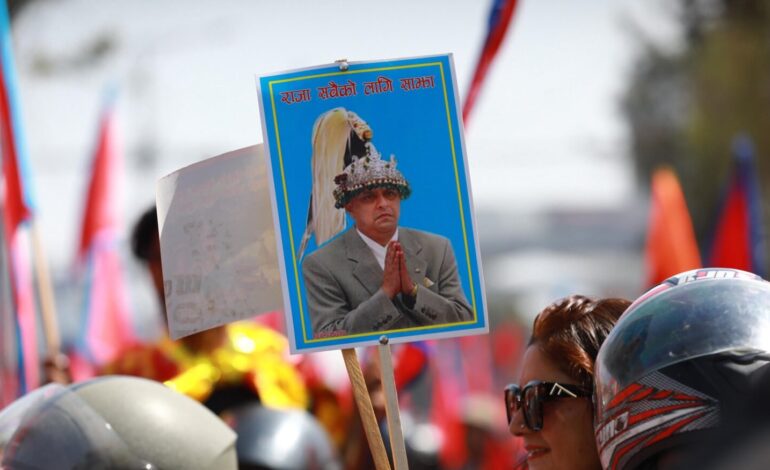 राजाको स्वागतमा जुट्न थाले राष्ट्रवादी, तीन लाख मान्छे सडकमा उत्रिने प्रसाईको दाबी