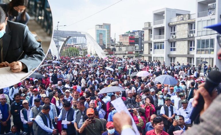 कक्षा १२ को परीक्षा सञ्चालन गरे शक्ति देखाइदिने शिक्षकहरूको चेतावनी