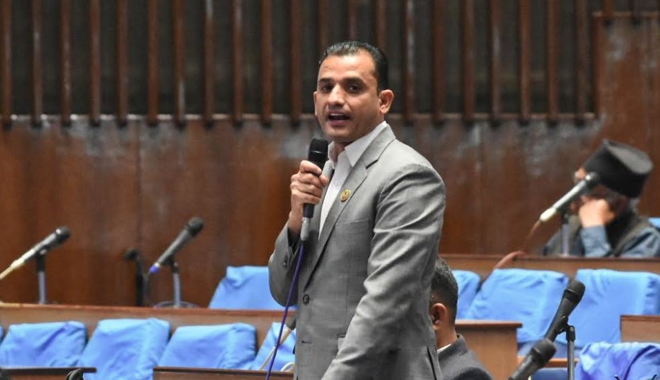 सापकोटाको प्रश्न ओली सरकारले जे गरेपनि जनताले ठिक भनिदिनुपर्ने ?