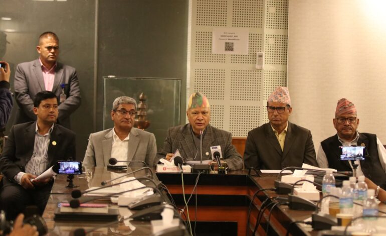८ अर्व दायित्व थप्दै शिक्षक आन्दोलन स्थगित