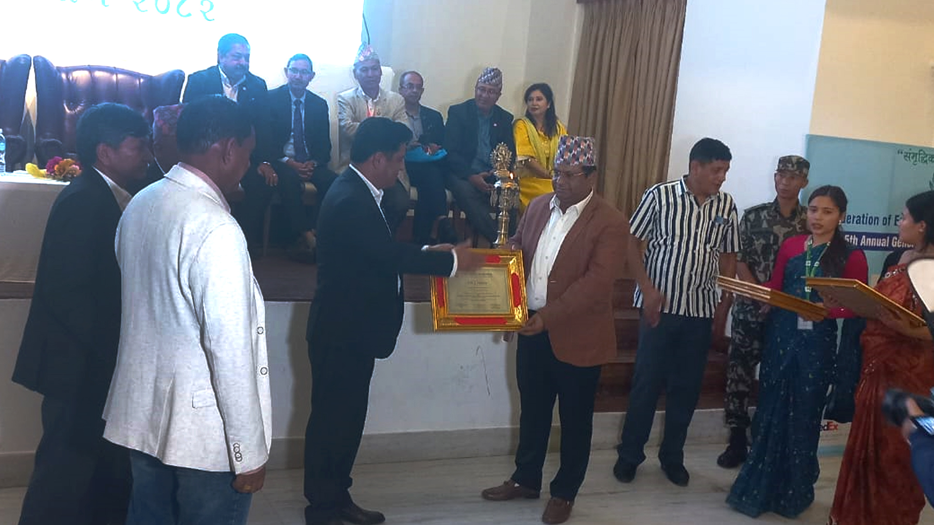 अलैची निर्यातकर्ता भरत चौधरी सम्मानित