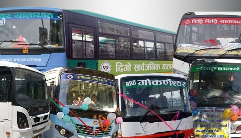 सडकमै गाडी तेर्साएर विरोधमा उत्रिए यातायात व्यवसायी