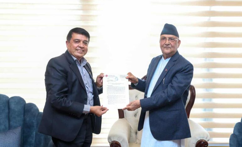 प्रधानमन्त्री ओली र महासंघ अध्यक्ष ढकालबीच भेटवार्ता, सवारी युरो ५.६ को व्यवस्था गर्न माग