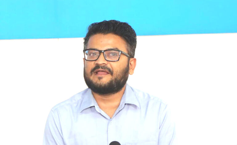 आफू रास्वपाको महामन्त्री रहेको दाबी गदै ढकाल सर्वोच्च अदालत गए