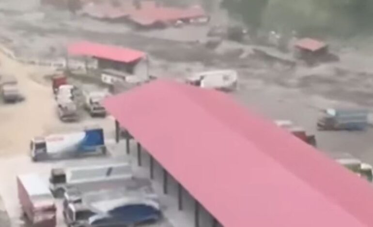 रसुवा बाढी: उद्धारमा खटिएका तीन प्रहरी र चिनियाँसहित १८ जना सम्पर्कविहीन