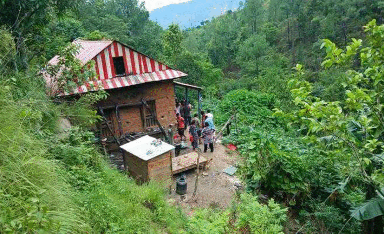 एकै परिवारका १६ जना गाउँबाटै हराएपछि