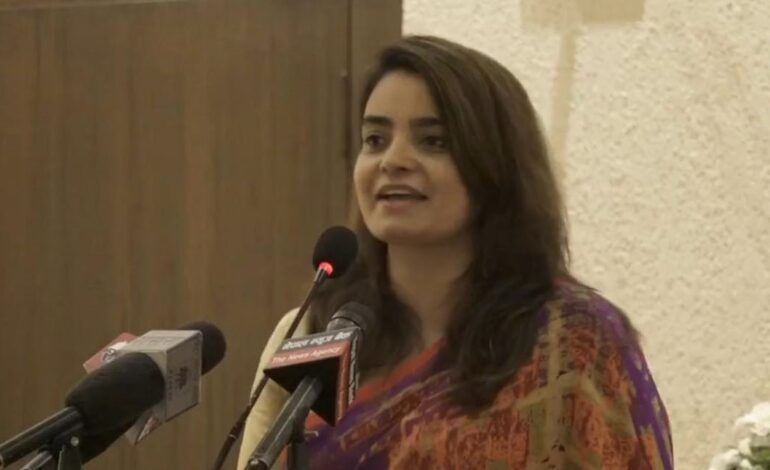 सदस्यनै रद्द गरेपछि विद्याकी छोरी उषाको टिप्पणी: पार्टीलाई नैतिक समर्थन पनि गर्न नसकिने तहसम्म पुर्याउने रहेछन्