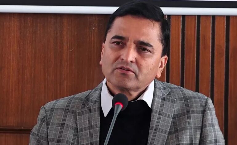 समाजवादी टुक्रिने भए पछि ओली पछि योगेशले गरे एमालेमा फर्कन आव्हान