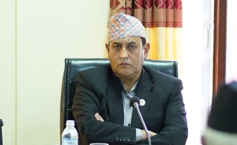 समितिको सभापतिबाट रामहरि खतिवडाले राजीनामा दिने