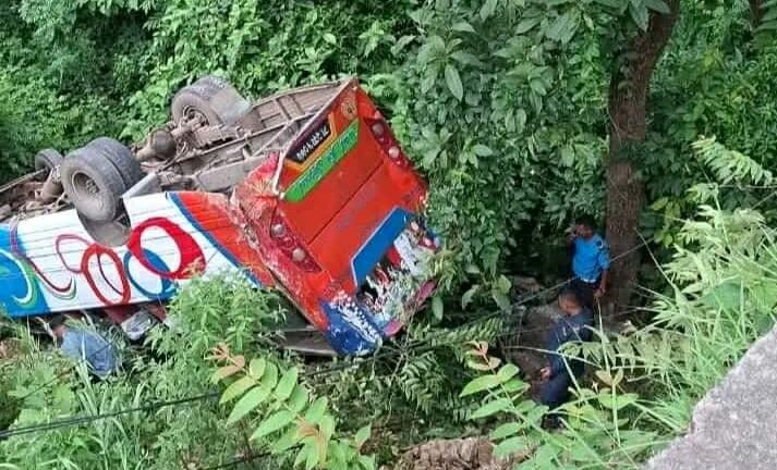 गोरखाबाट नारायणगढका लागि छुटेको यात्रु बस तनहुँमा दुर्घटना