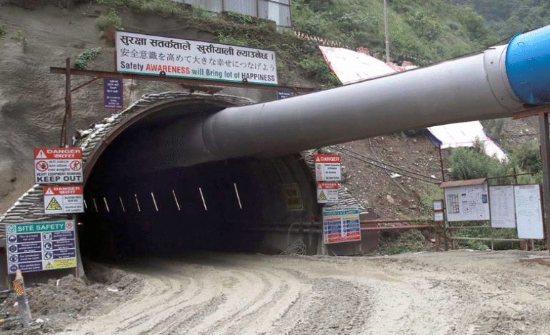नागढुंगा सुरुङमार्गको उपभोग दस्तुर तोकियो, यी गाडीले यति पैसा तिर्नुपर्छ ?