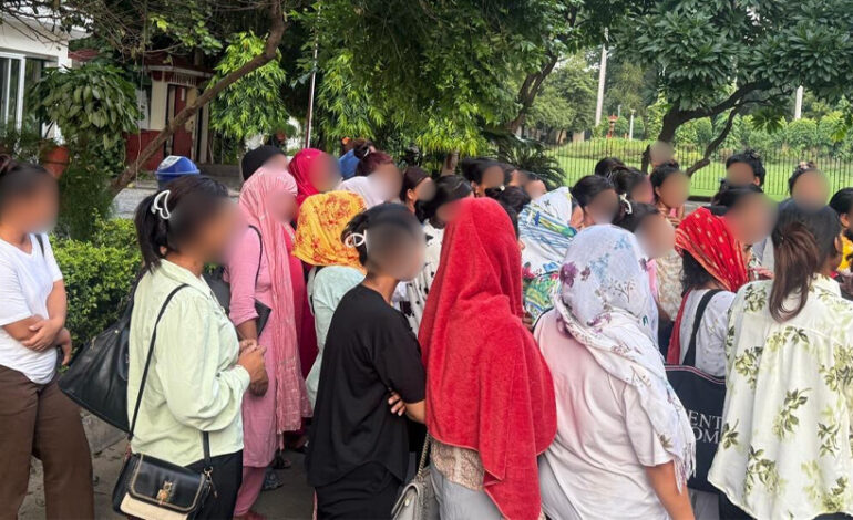 घरेलु रोजगारीमा खाडीका देश पठाउन लागिएका ६३ महिलाको भारतबाट रेस्क्यु
