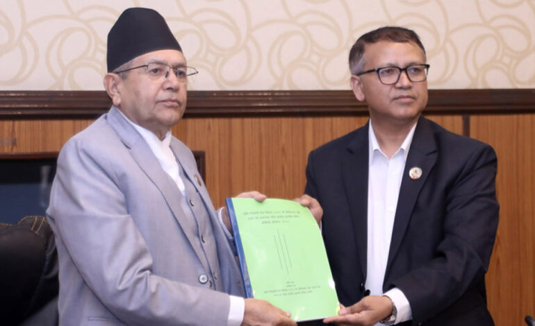 विवादका बीच कुलिङ पिरियडको प्रतिवेदन सभामुखलाई बुझाइयो