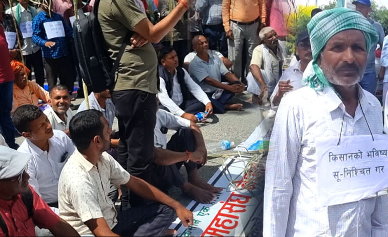 ७० रुपैयाँ नदिए मुख्य राजमार्ग बन्द गर्ने उखु उत्पादक किसानको धम्की, सरकारले कटौती गरेको मुल्य नदिने