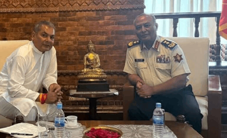 तत्काल सत्ता होइन, नयाँ राजनीतिक पार्टी खोलेर जनमुद्दा अघि बढाउने प्रसाईको अठोट, सेनापतिलाई विषेश धन्यवाद