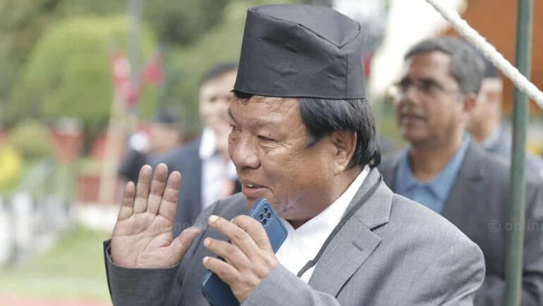 धेरैसँग सल्लाह लिएर मात्र अघि बढ्छु: महावीर पुन