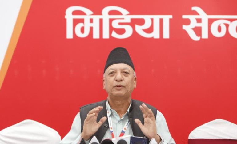 एमालेको भावी नेतृत्व केपी ओली निर्विकल्प भन्नेमा प्रतिनिधि सर्वसम्मत जस्तै छन्: गौतम