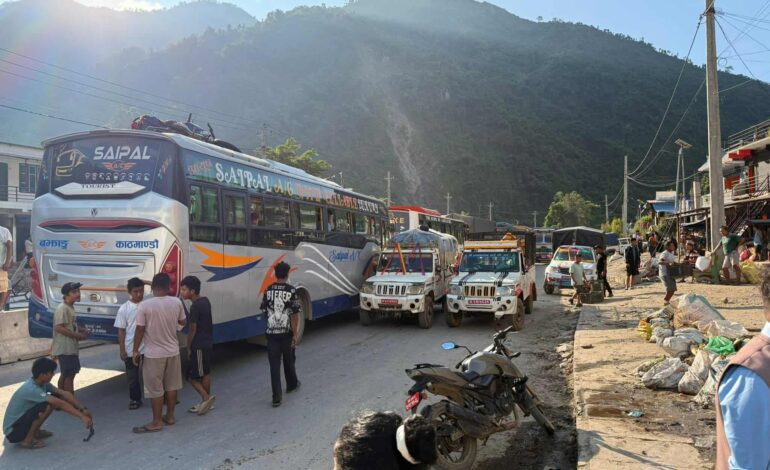 दशैं मनाउन तीन दिनमै उपत्यकाबाट बाहिरिए डेढ लाख यात्रु