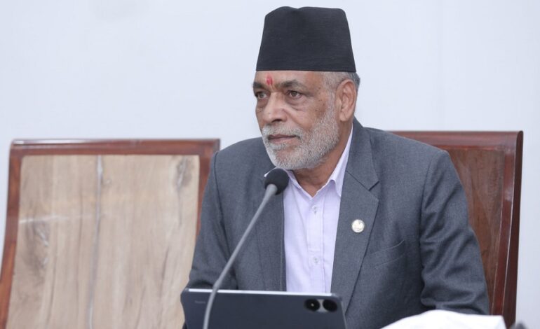 कृषिमन्त्री अधिकारीले दिए राजीनामा