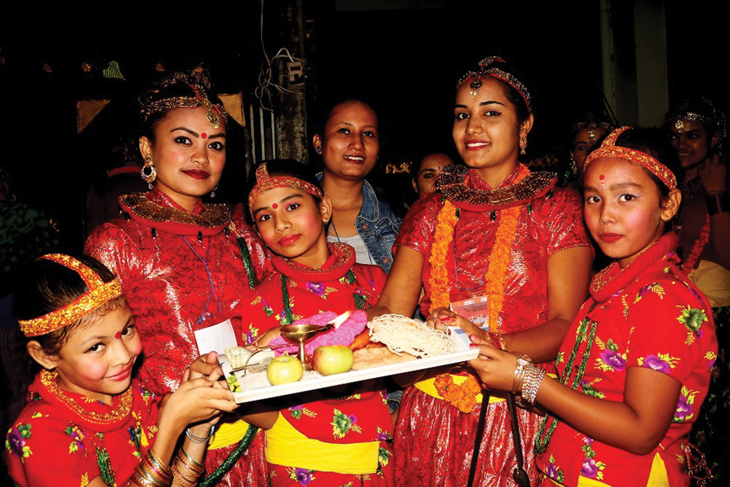 वैदेशिक रोजगारीमा कार्यरत नेपालीलाई सताउँछ देउसीभैलीले