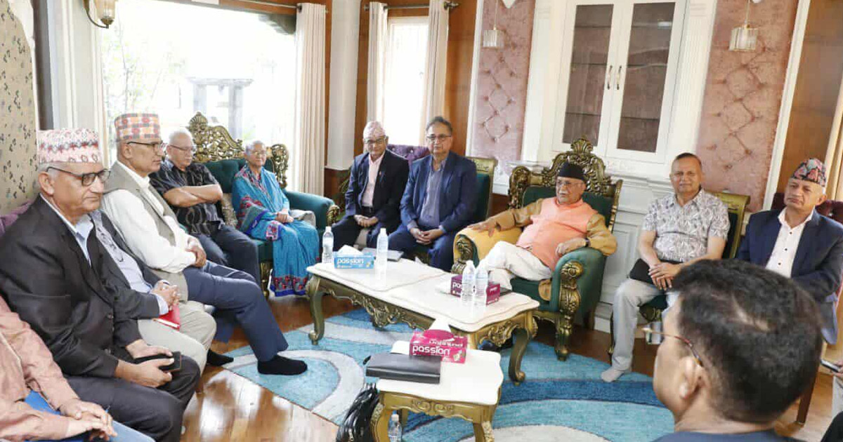मेरो विकल्प म नै हुँ भन्दै हाताहाती राजीनामा माग्ने ५ नेताको जिम्मेवारी खोस्ने तयारीमा ओली