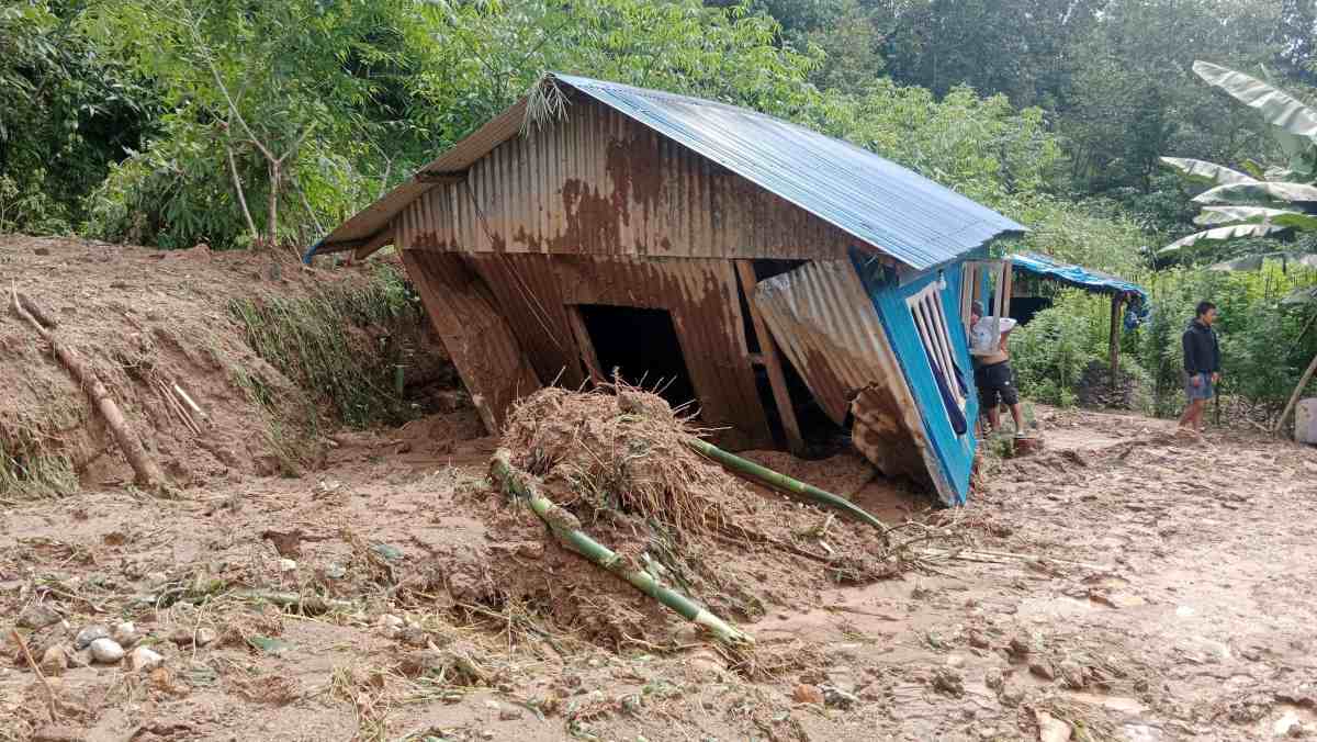 इलाम पहिरोमा हालसम्म ३७ जनाको मृत्यु