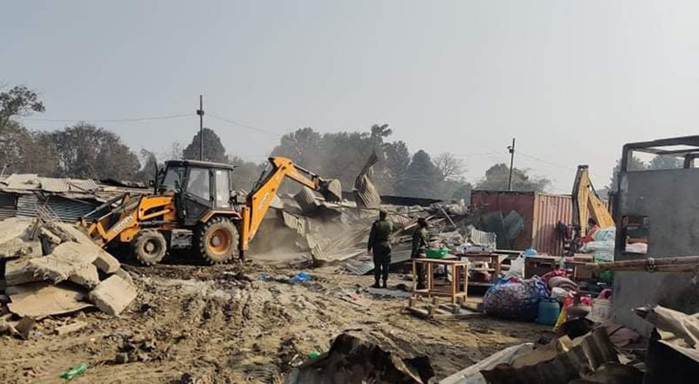 अतिक्रमित र मापदण्ड विपरीत काठमाडौंभित्र बनाइएका संरचना हटाउन ७ दिने अल्टिमेटम