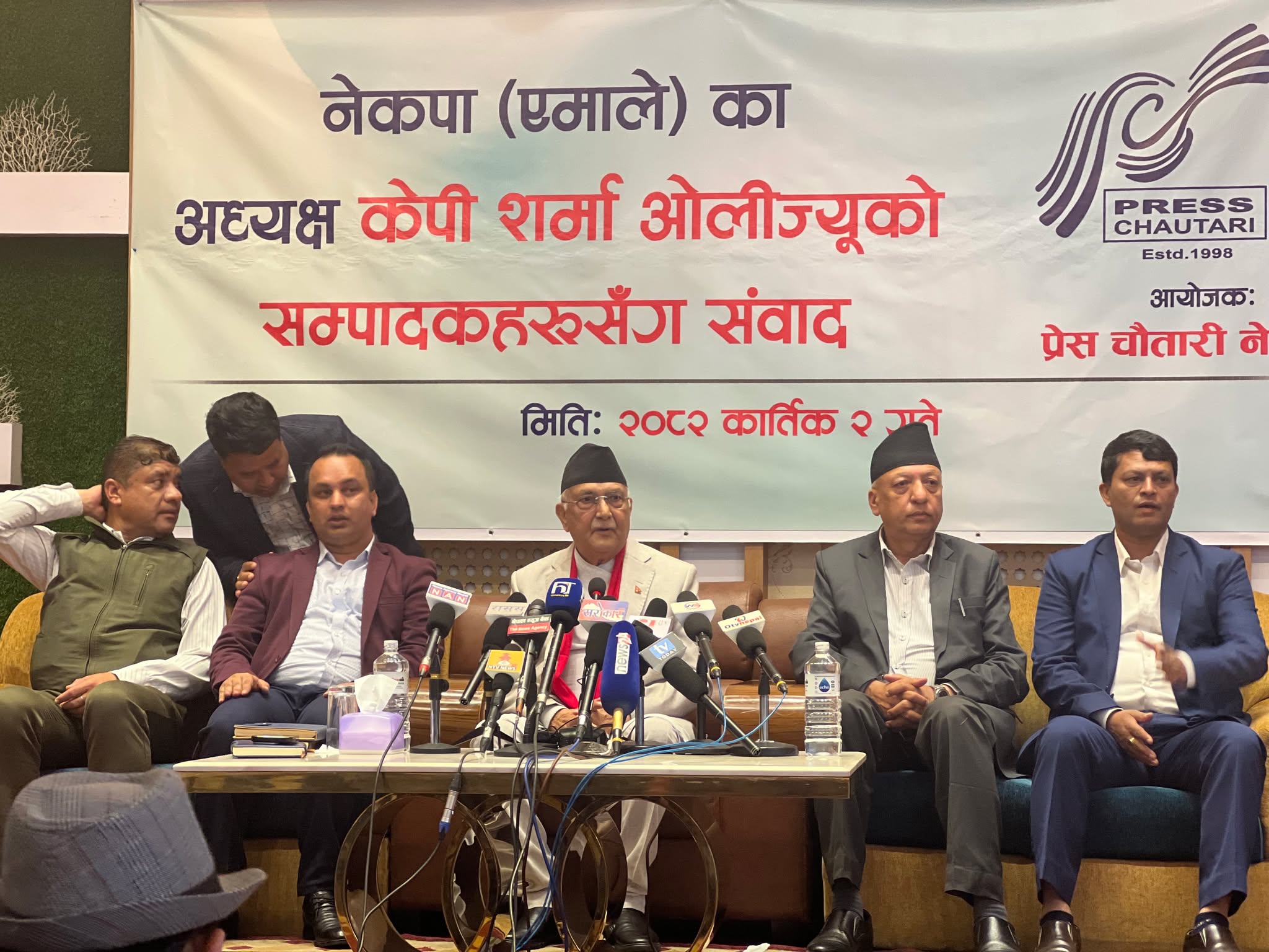‘ओली सोझो छ भन्दैमा लुरुलुरु बयान दिन जाँदैन’
