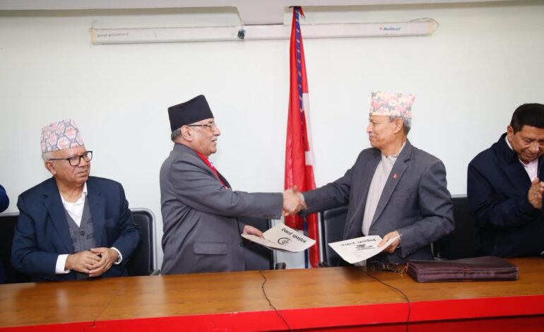 ७ बुँदे हस्ताक्षर गर्दै नेकपामा समाहित हुने भयो भीम रावलको मातृभूमि जागरण अभियान